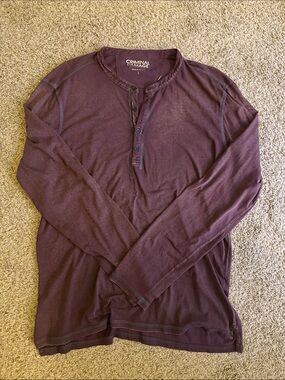 Criminal Damage Men's Long-Sleeve Henley in Deep Plum